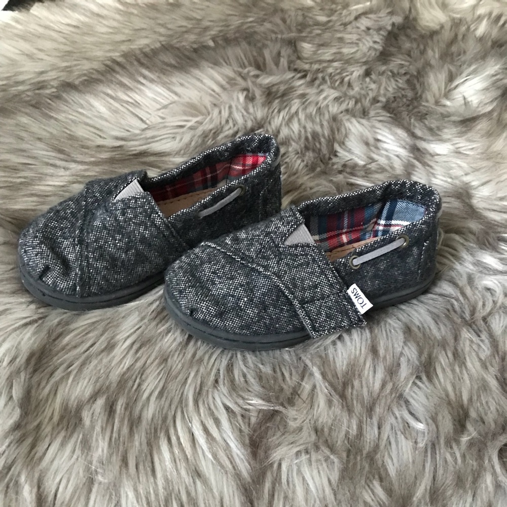 Toms
